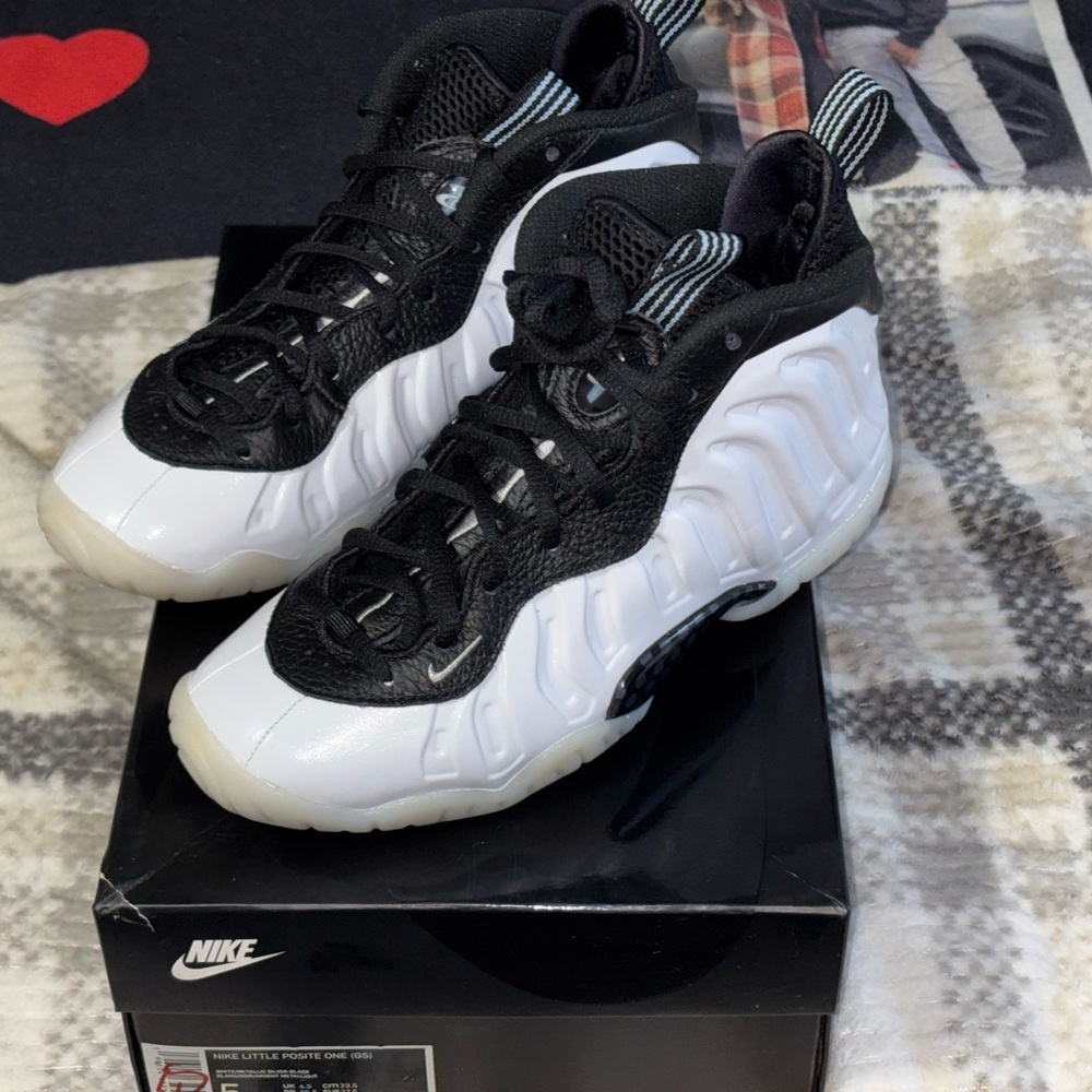 Nike Kids Black and White Sneakers